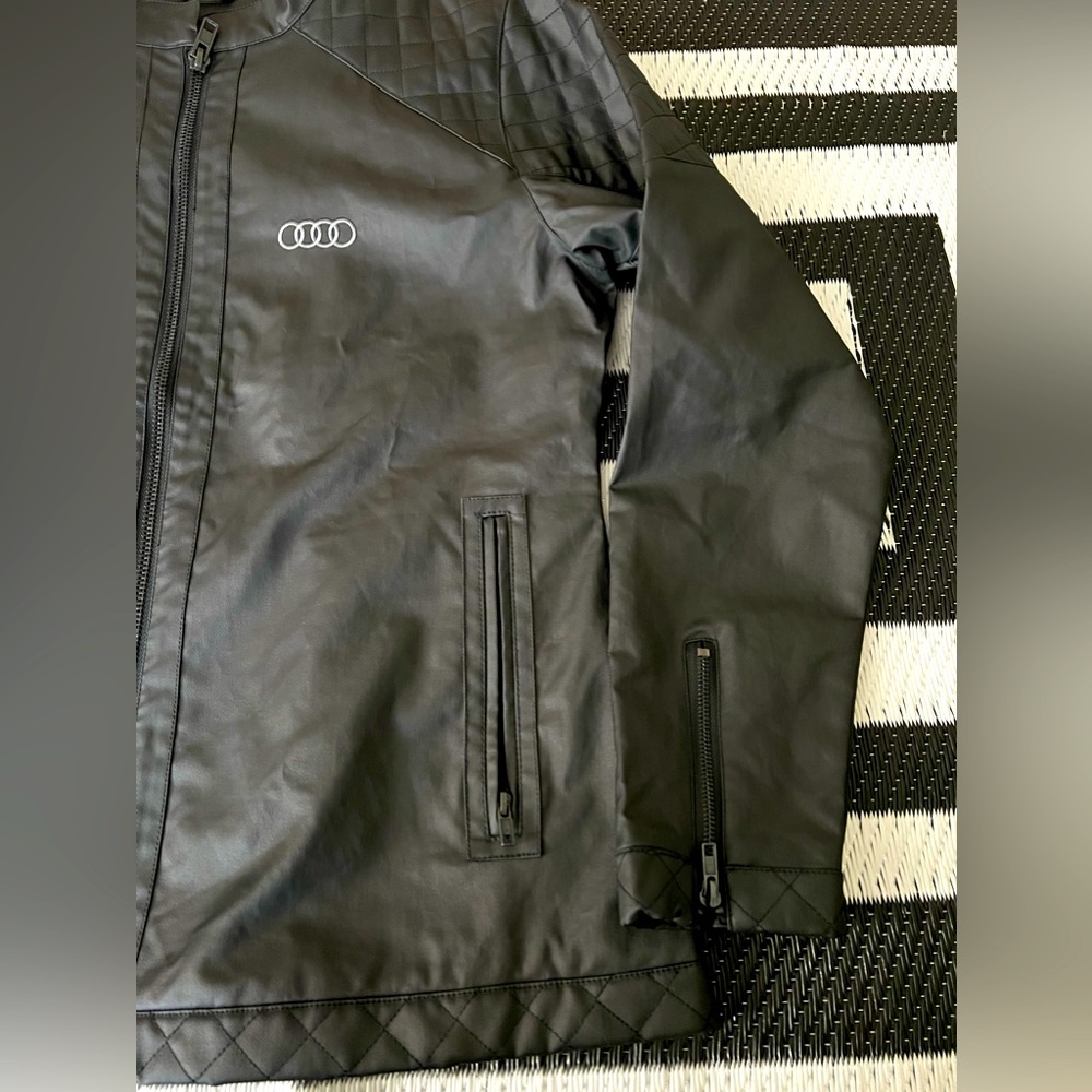 Women's Audi Racing Jacket - Picture 5 of 11
